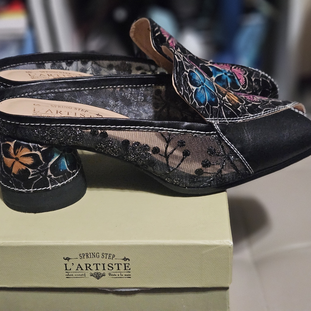 L'Artiste Leather Spring Step Women's Floral Black Mules - Picture 4 of 9